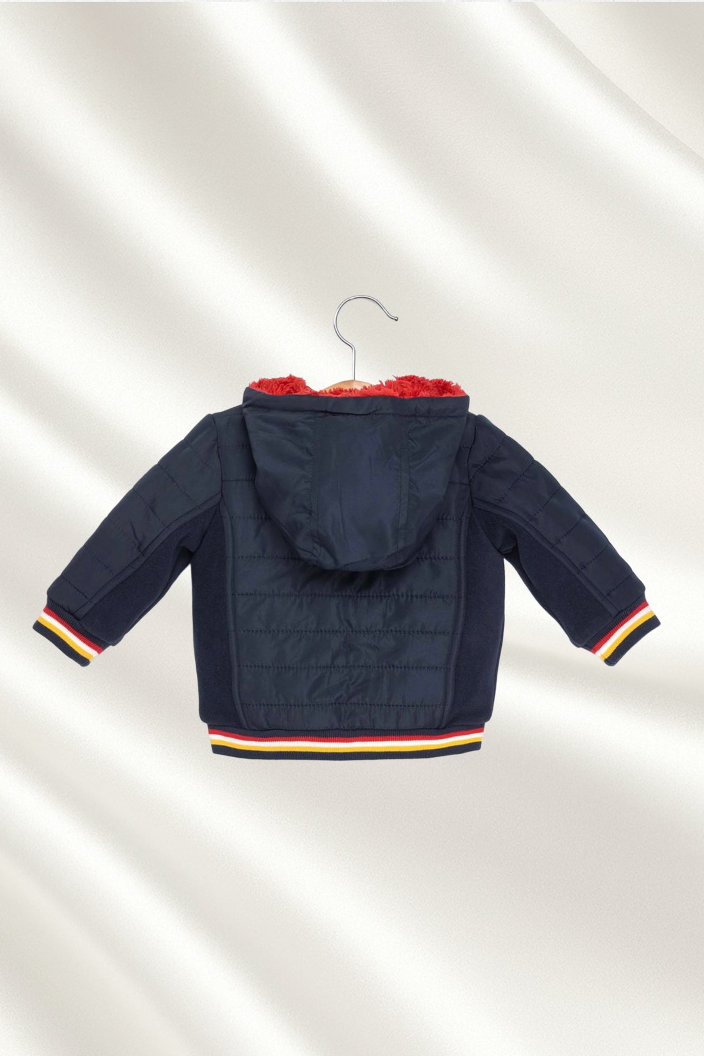 Manteau bleu marine avec capuche doublure rouge