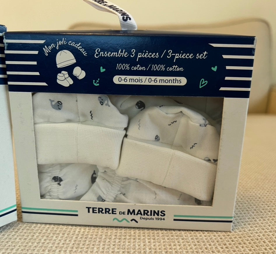 Set 3 pcs Bonnet moufles et chaussettes