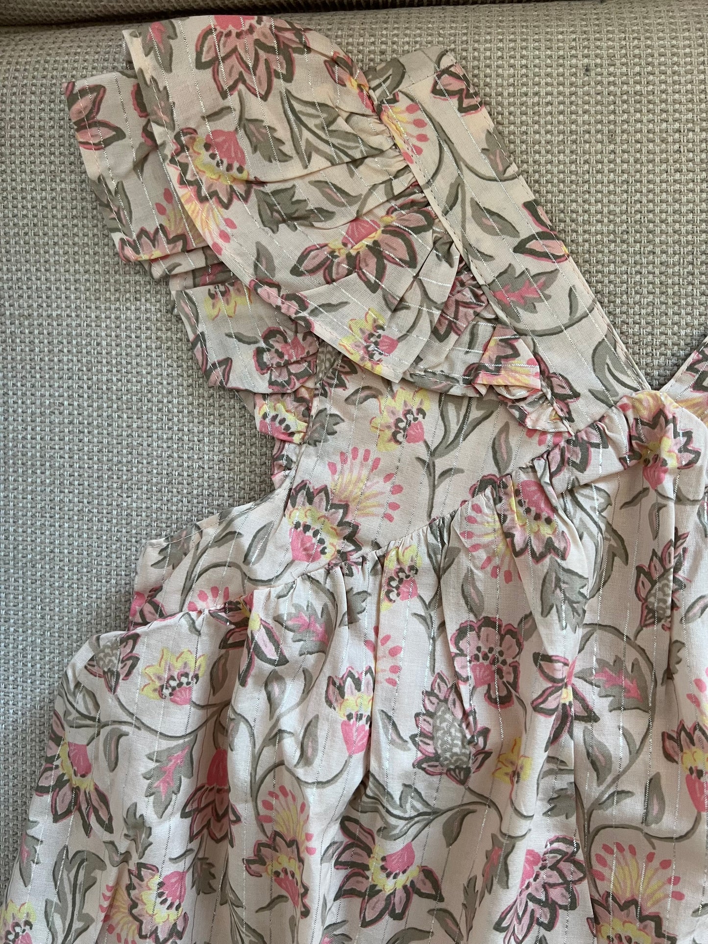 Robe beige fleurie