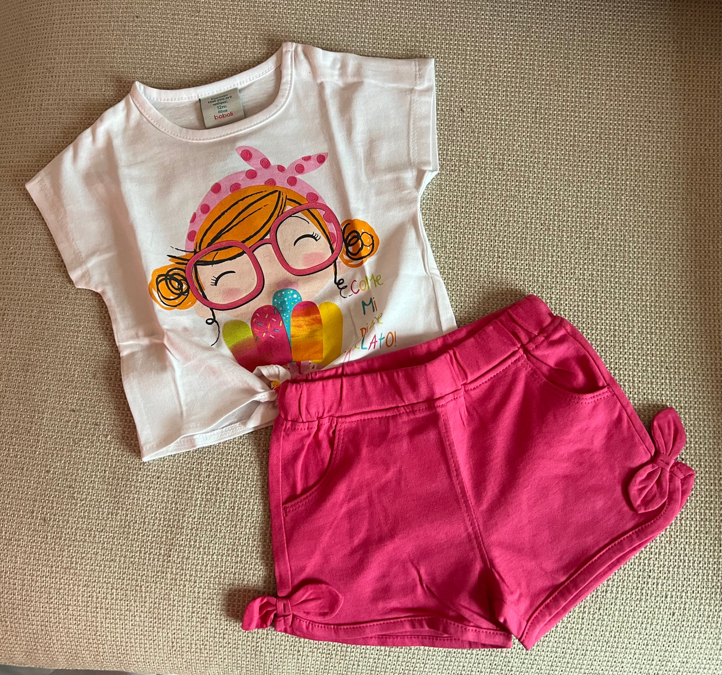 Ensemble 2 pcs tshirt & short motif fille avec lunettes Fushia