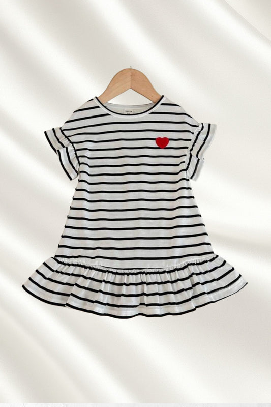 Robe rayée avec motif cœur