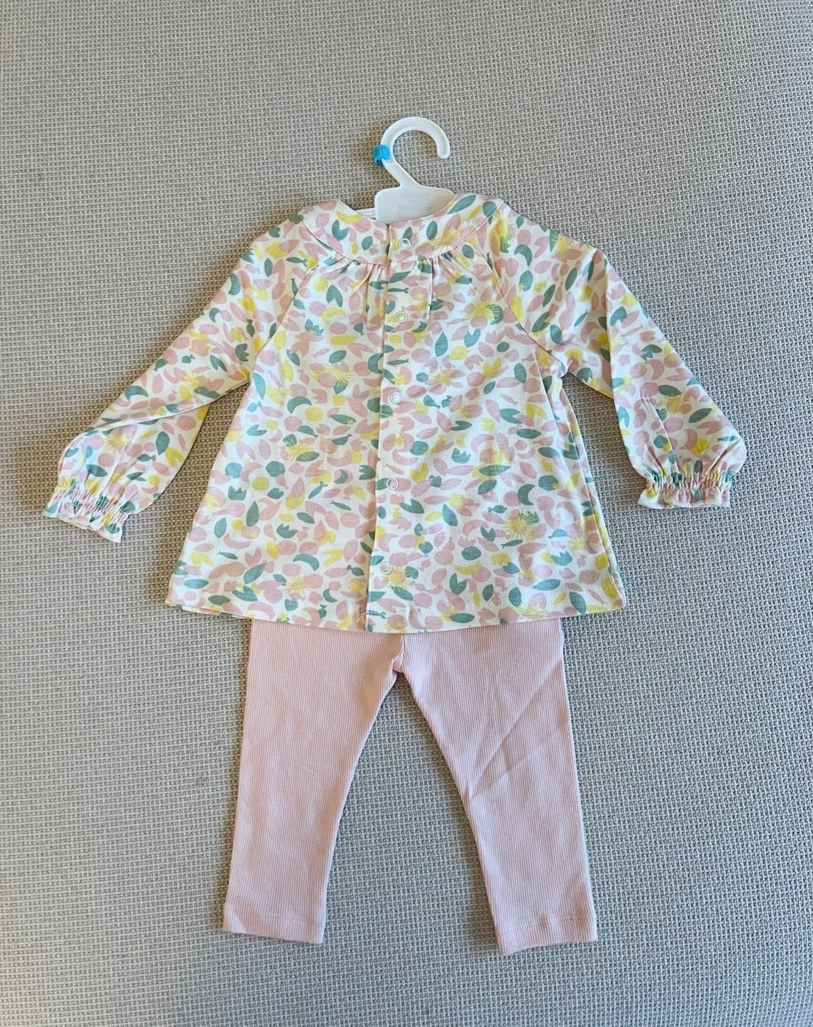 Ensemble 2 pcs blouse fleurie et legging en rose