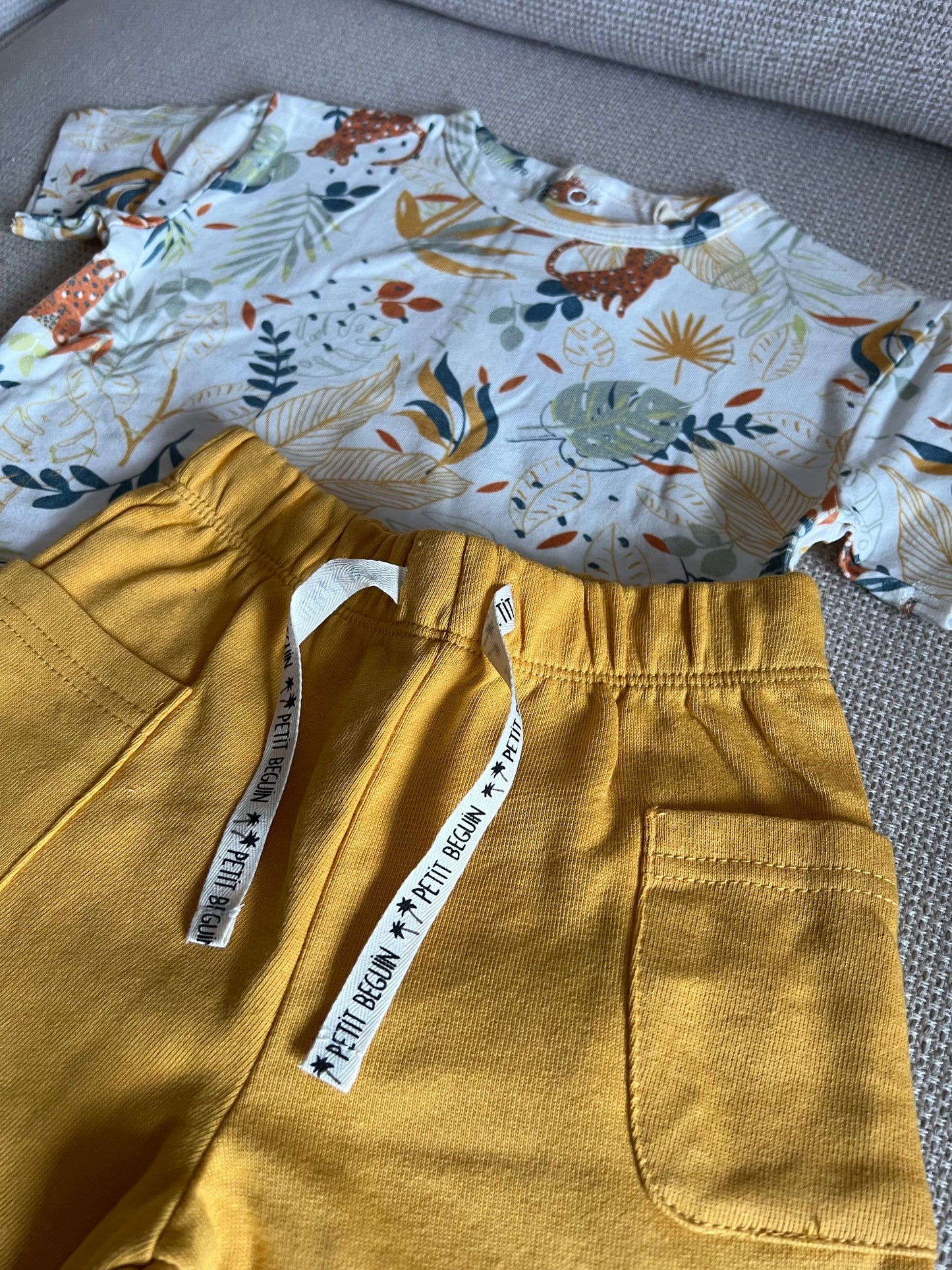 Ensemble 2 pcs Tshirt & short moutarde garçon