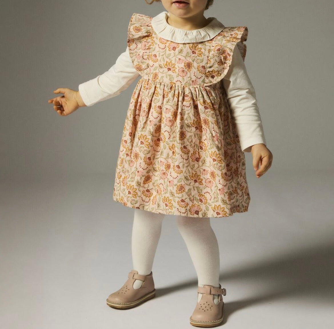 Robe beige fleurie
