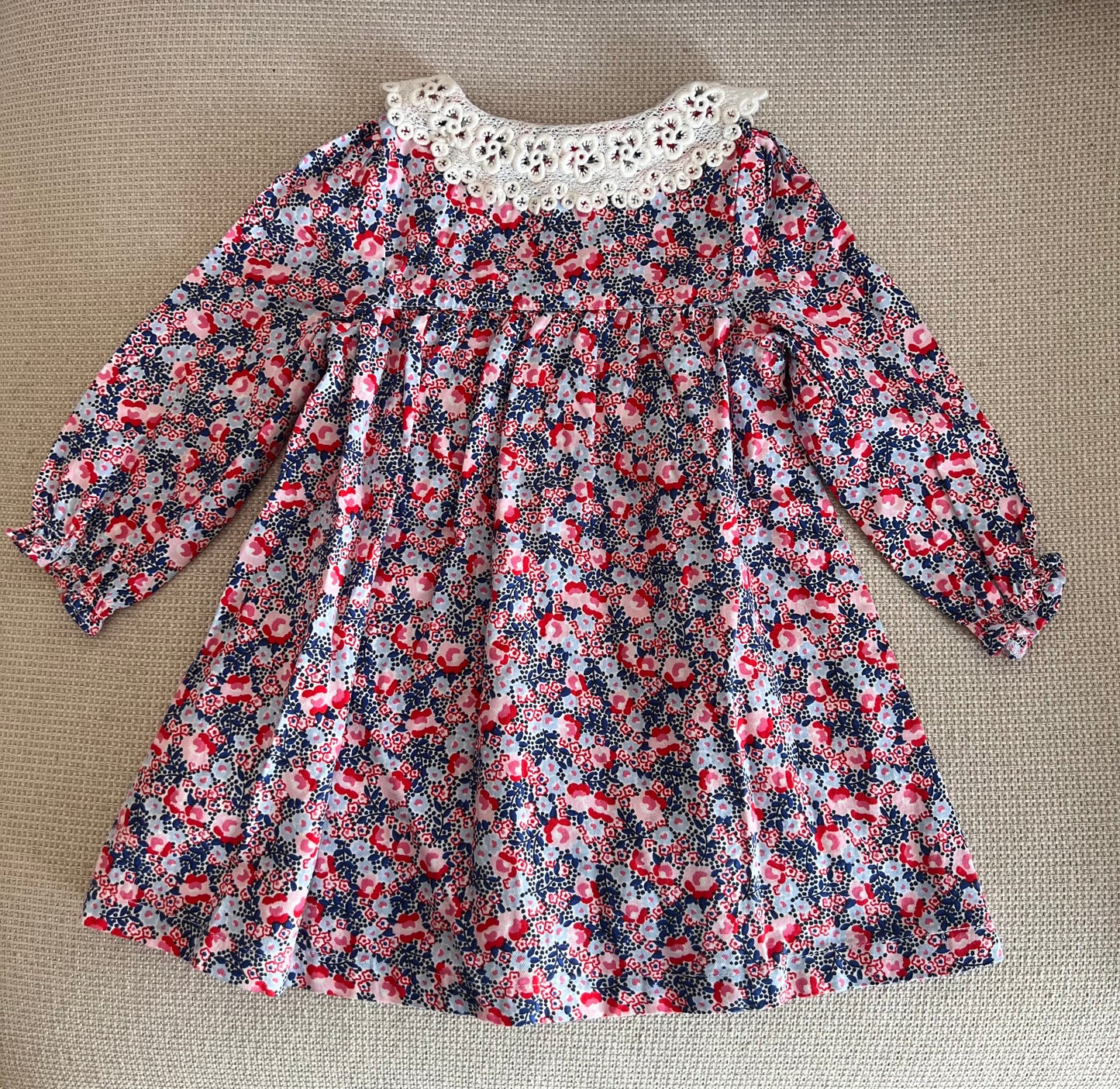 Robe multicolore bleue pink avec manches