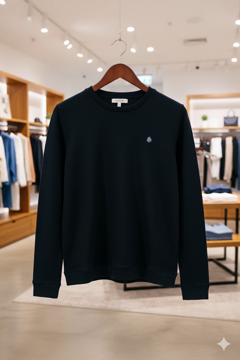 Pull Noir avec manches longues