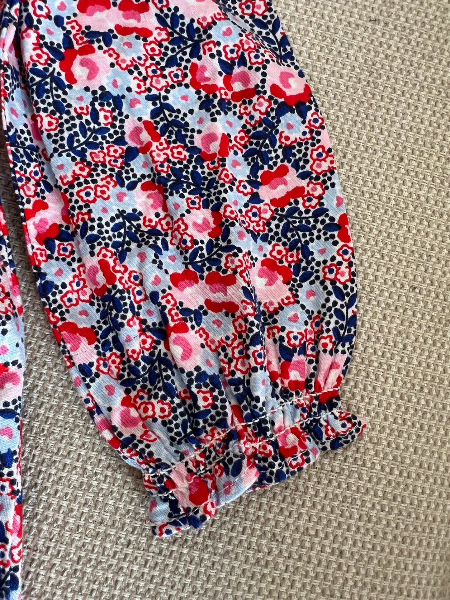 Robe multicolore bleue pink avec manches