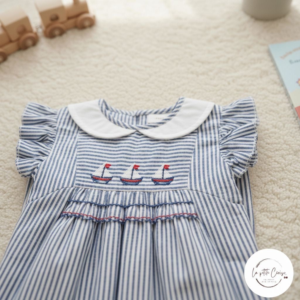 Robe bleue rayée