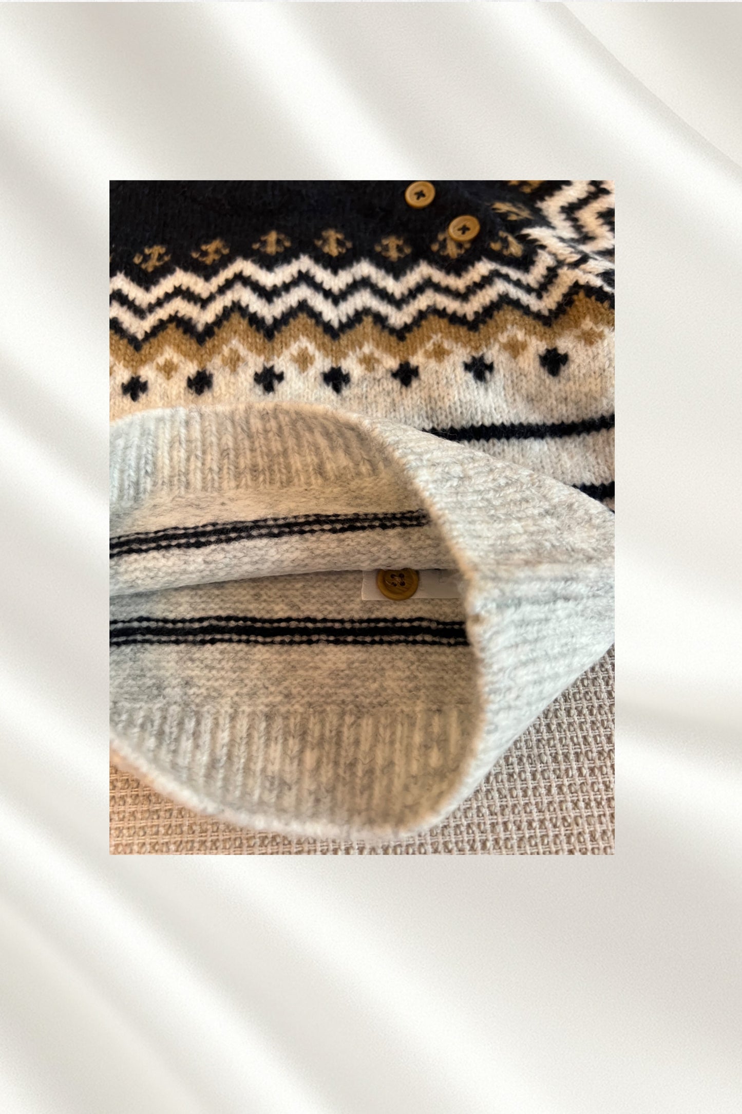 Tricot gris chiné et bleu marine