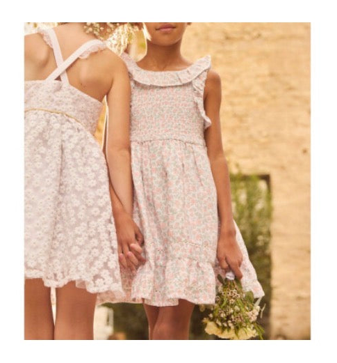 Robe blanche avec petites fleurs