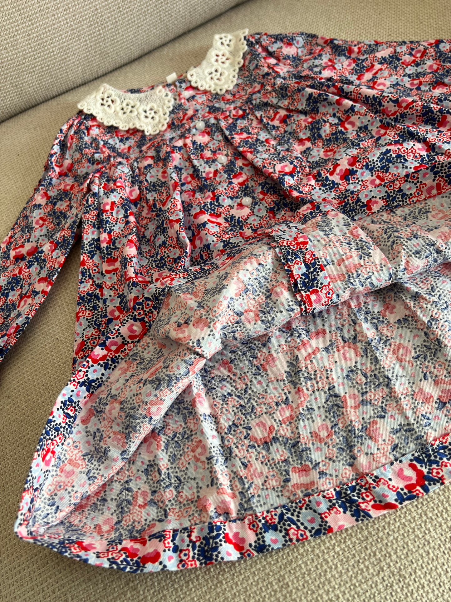 Robe multicolore bleue pink avec manches