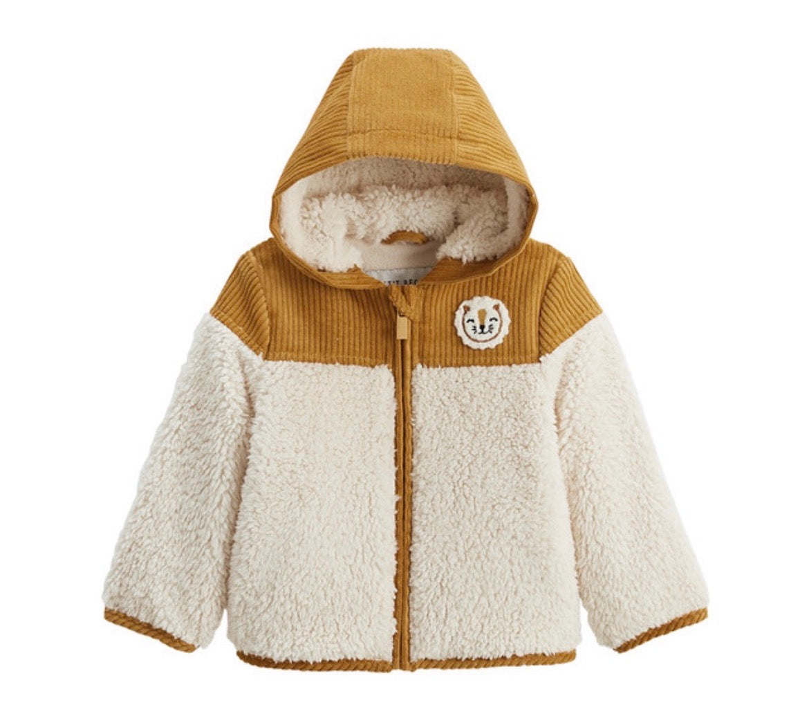 Veste blanche intérieur polaire et capuche moutarde
