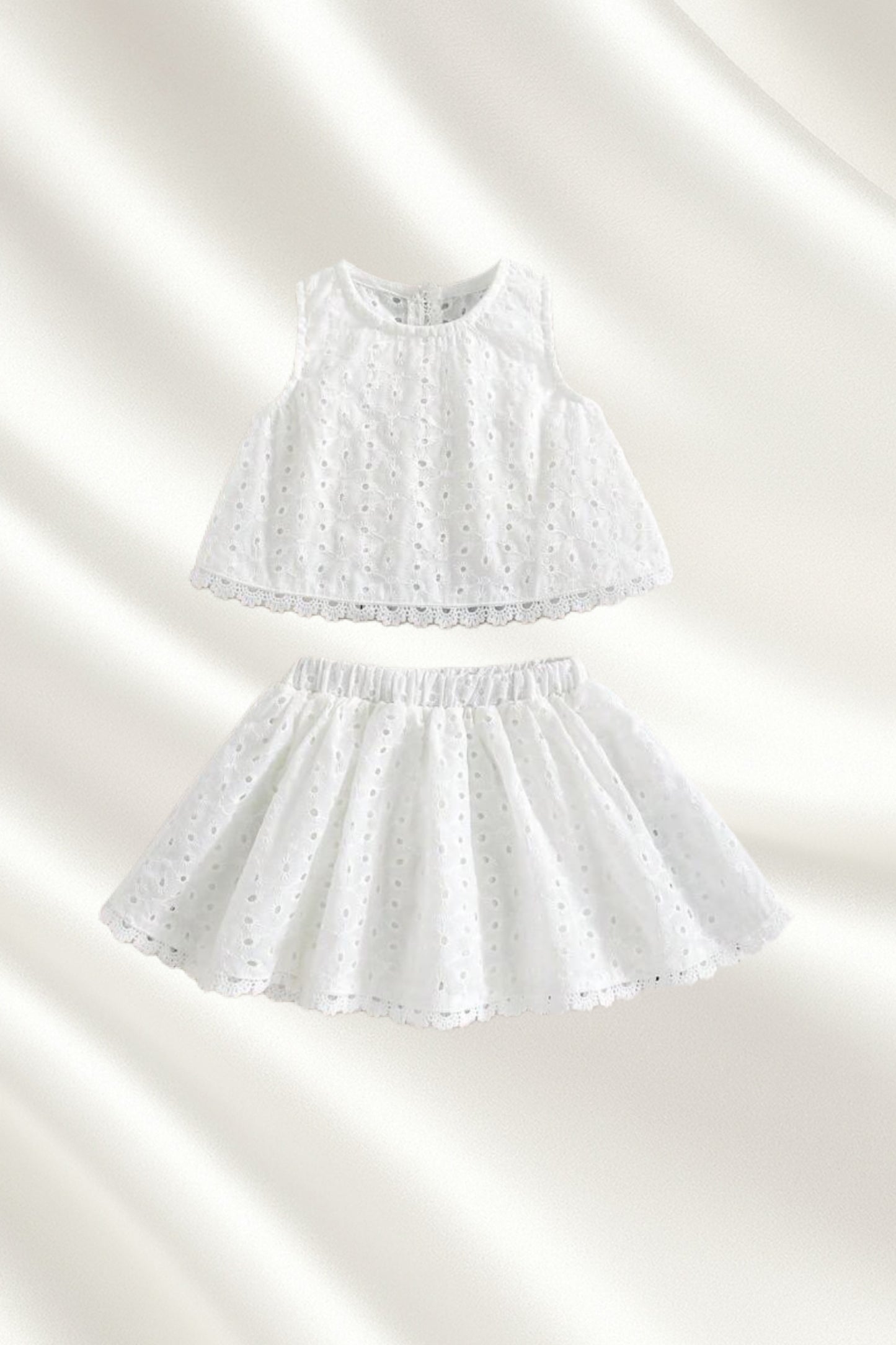 Robe en 2 pcs brodée blanche