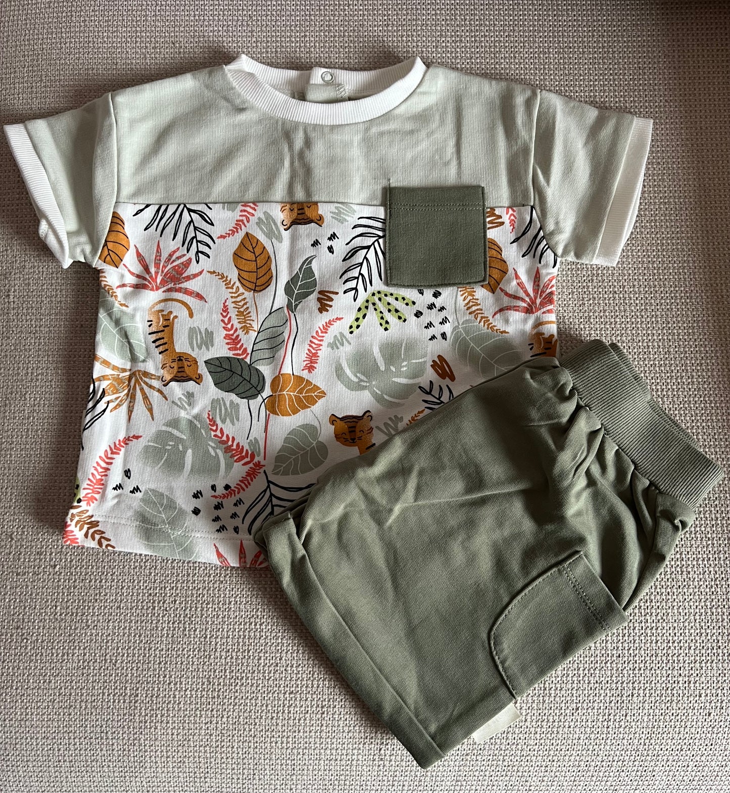 Ensemble 2 pcs Tshirt & short kaki garçon